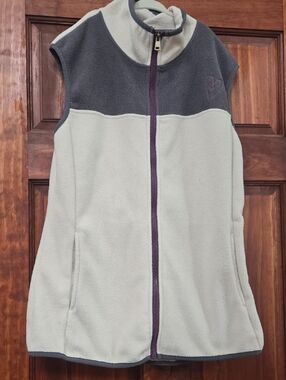 Latched Mama Fleece Vest- Cream with Charcoal Trim